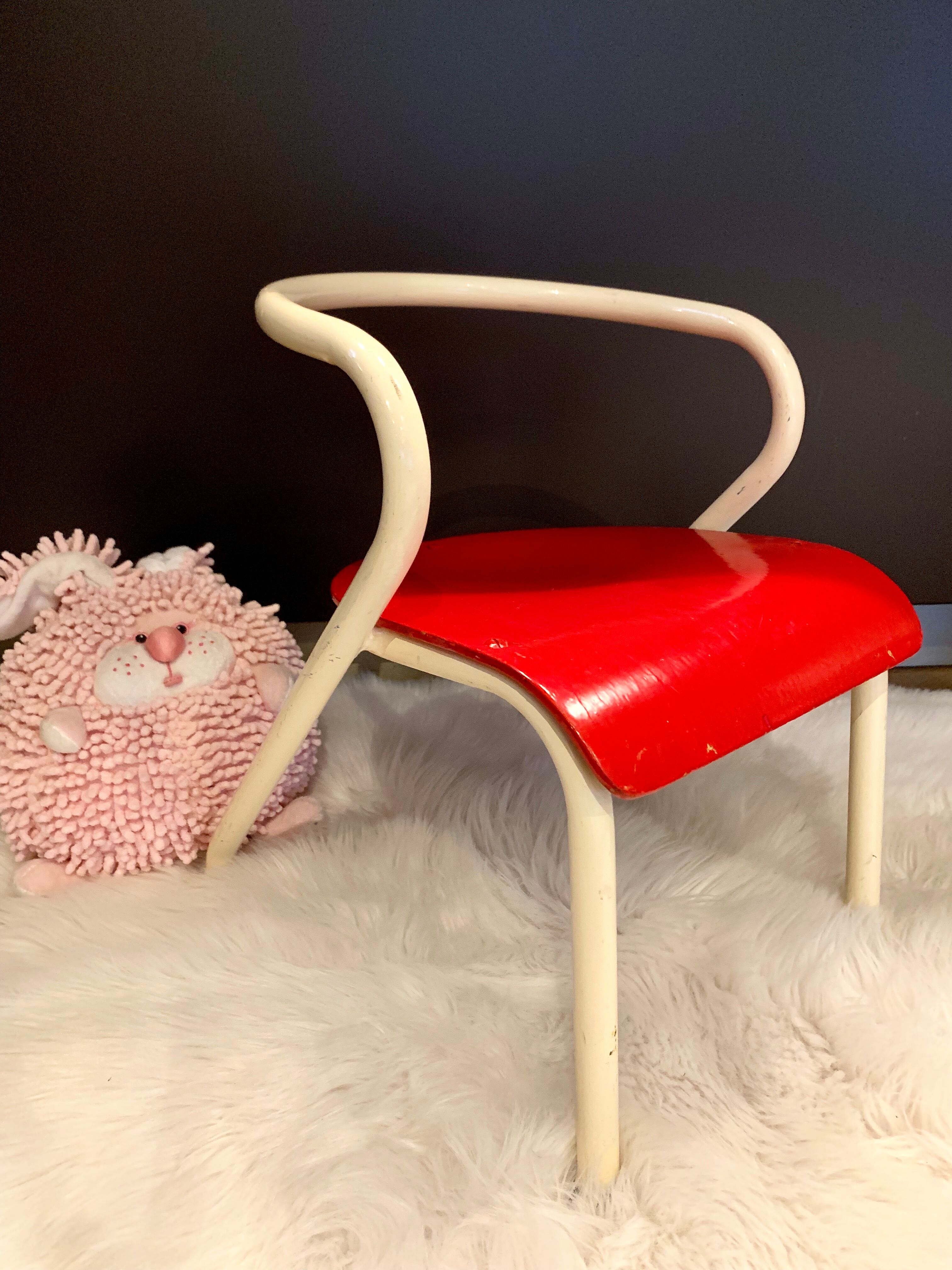 Jacques Hitier child schoolboy chair