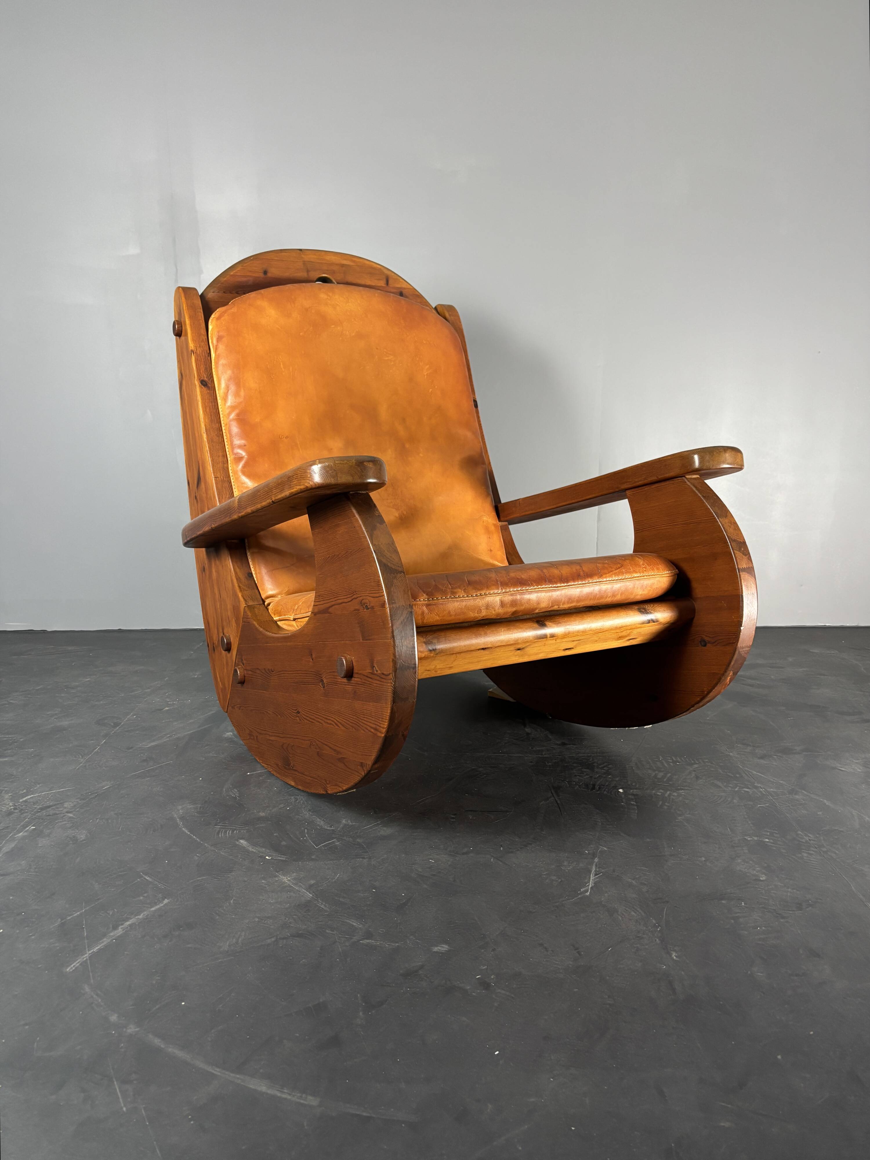 Brutalist pine rocking lounge chair with leather seat by Wasa 1984