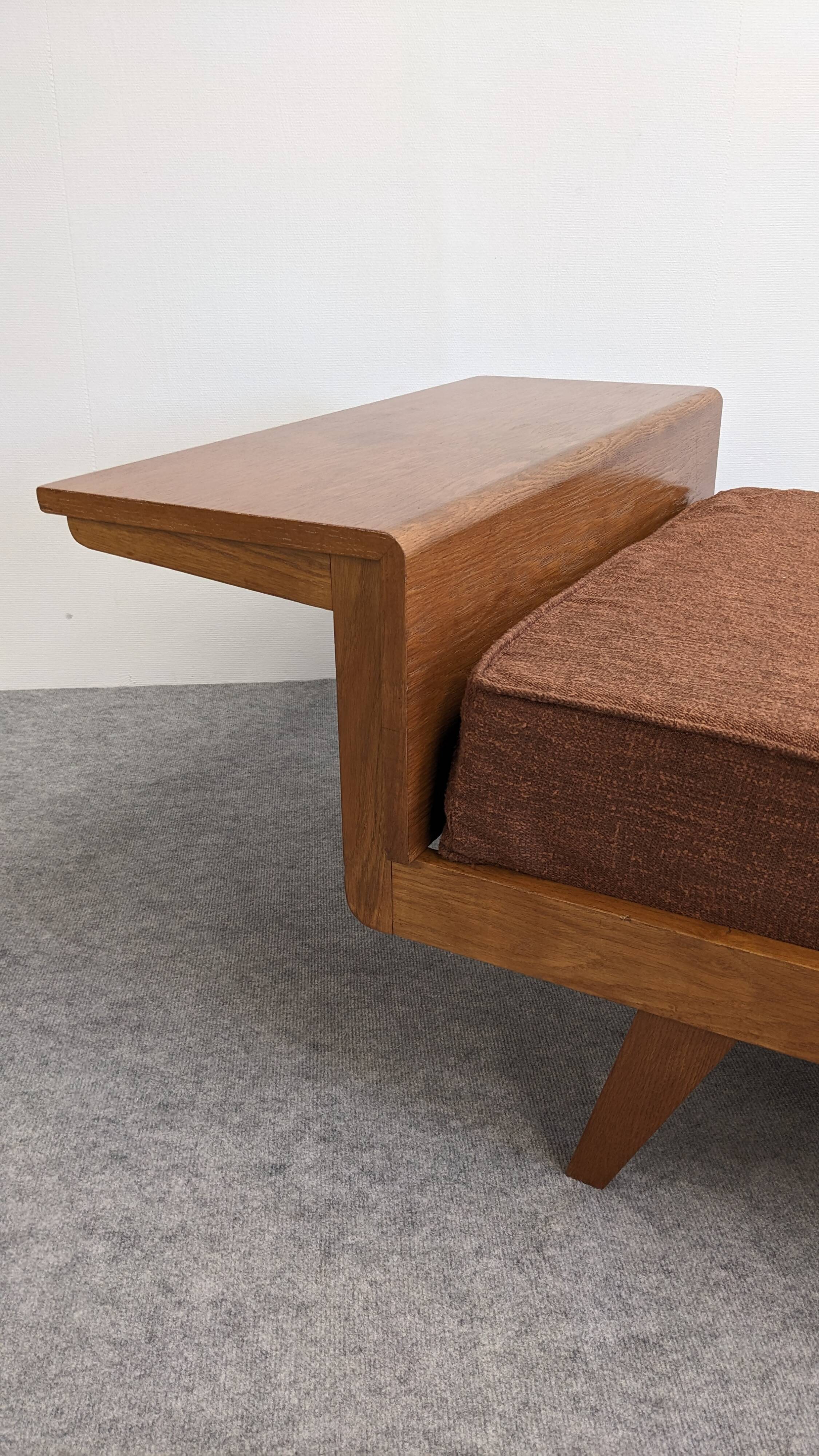 Daybed,  banquette ou lit de repos de style scandinave, France vers 1960