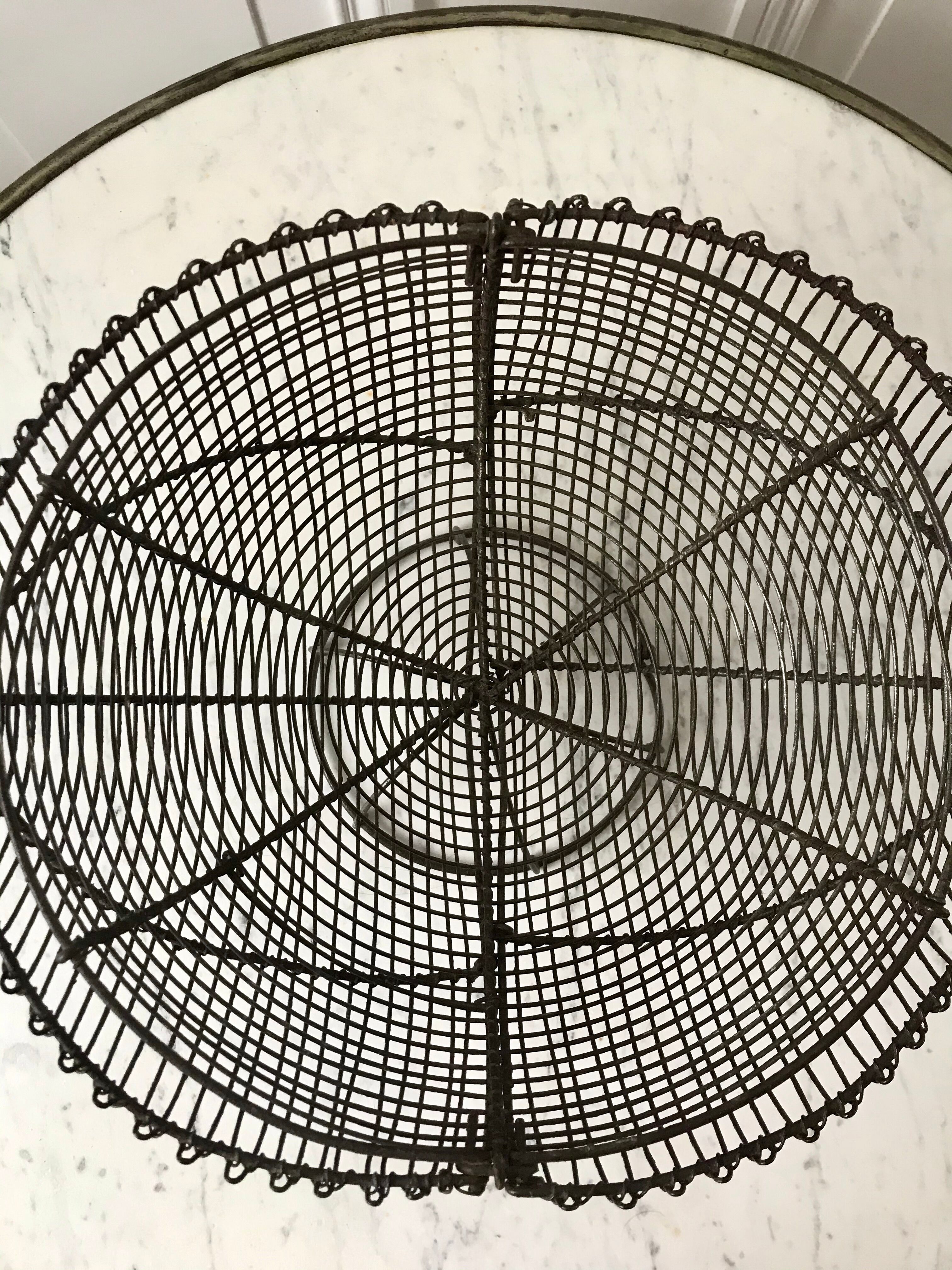 Modular salad basket / egg early twentieth century