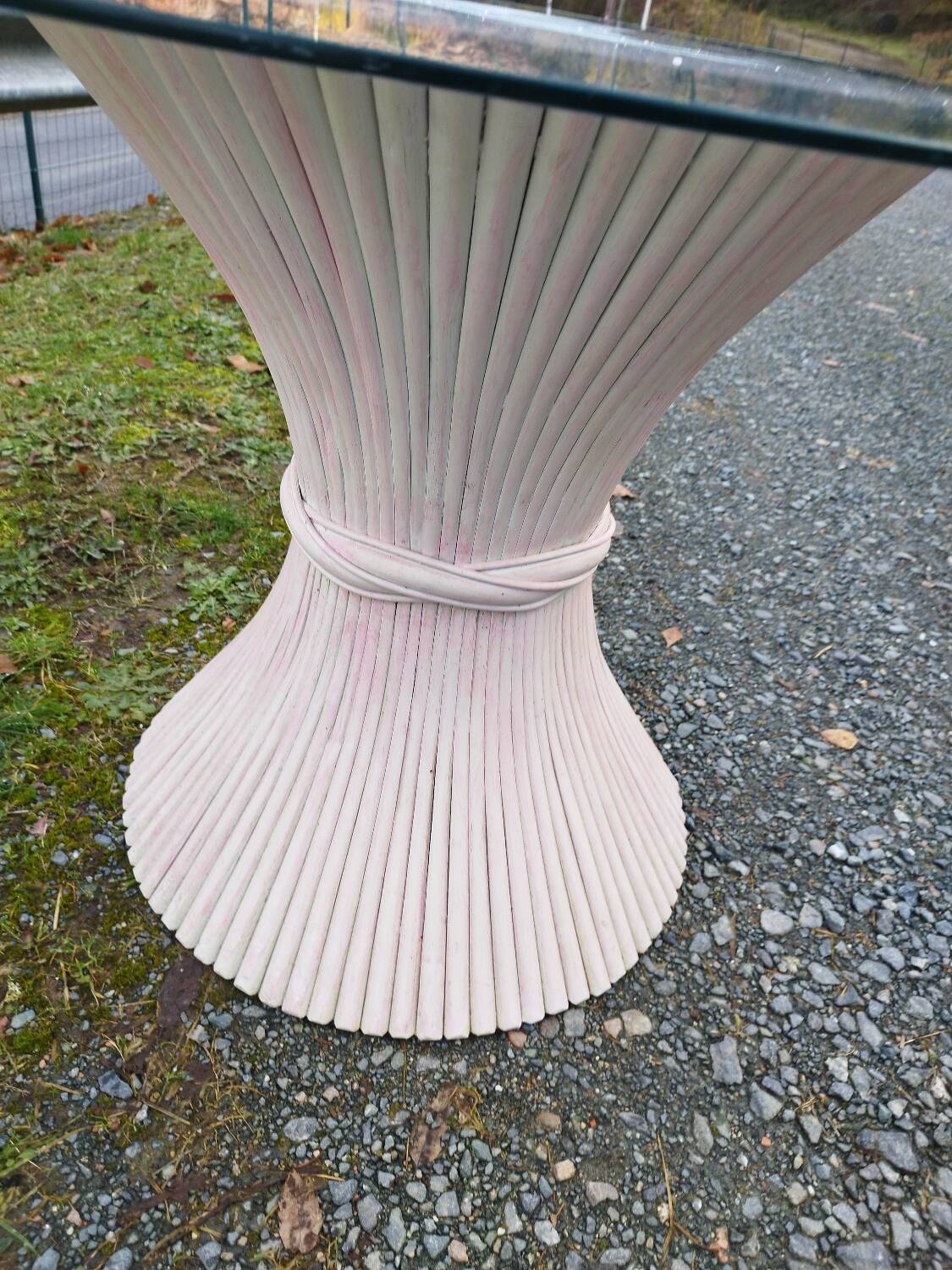 John mc guire McGuire round dining table Sheaf of wheat bamboo