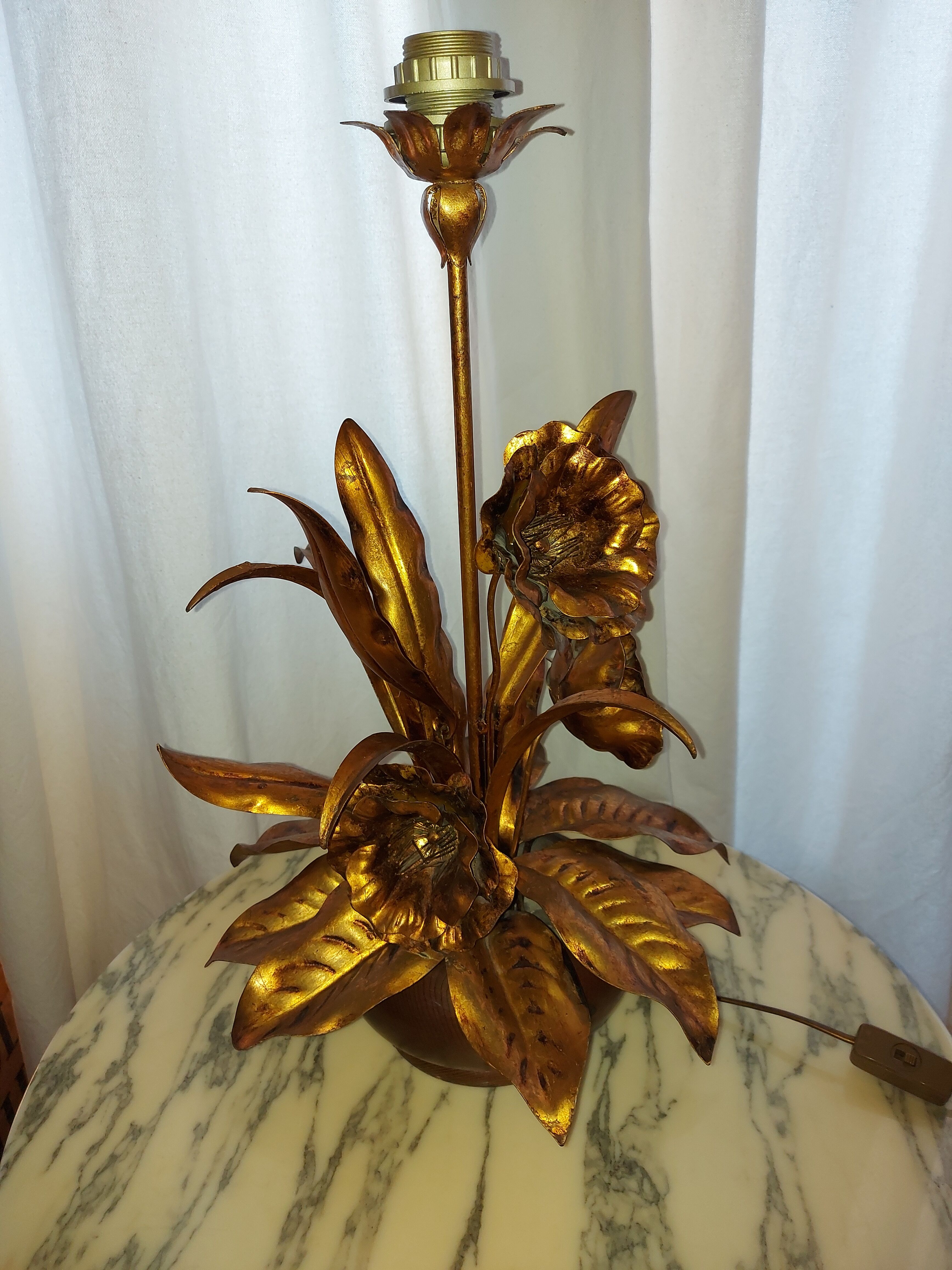 Large lamp, bouquet of vintage anemone flowers, gold metal, Hans Kogl
