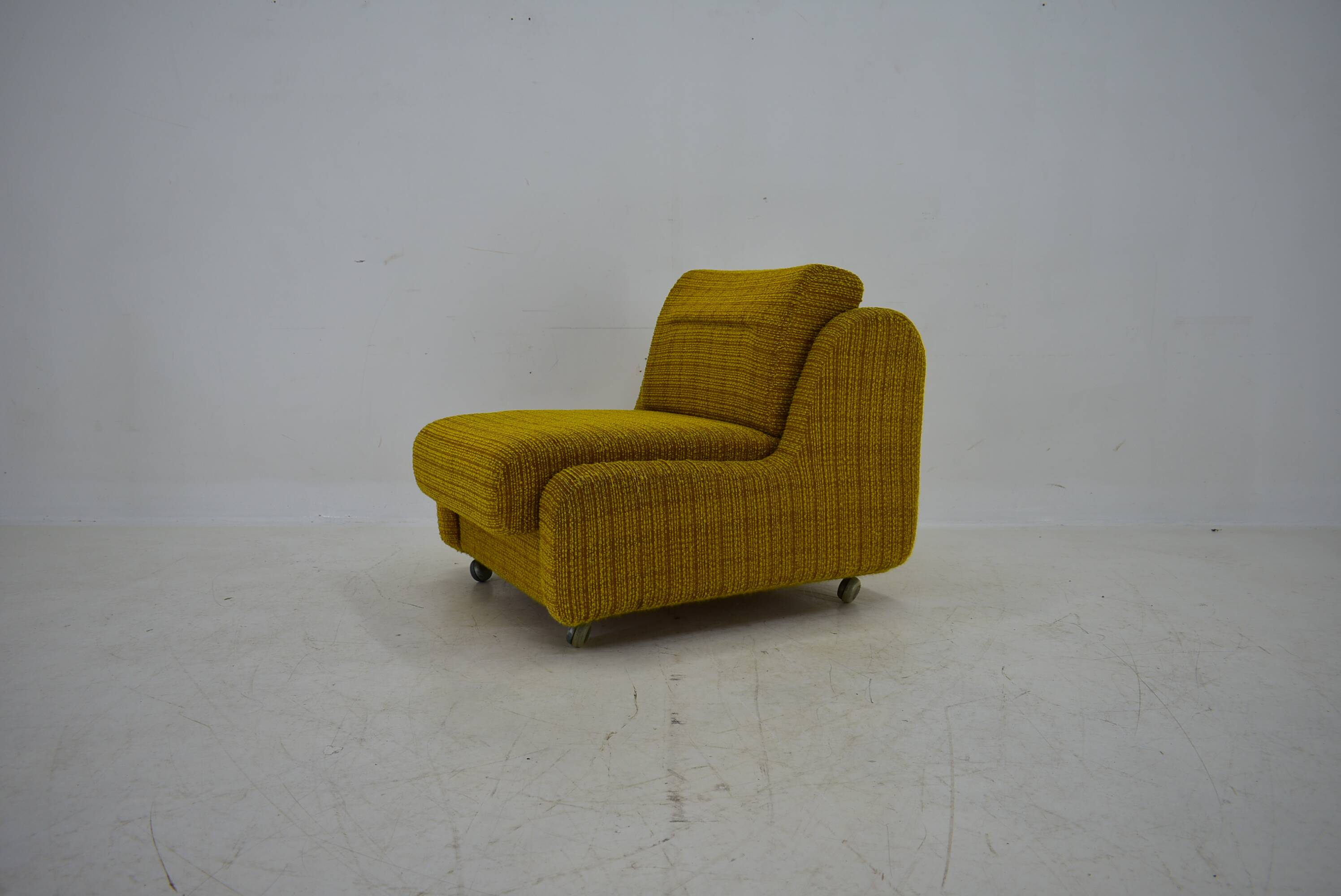 1970s architect Milan Čeček armchair Apolo 92 for Interiér Praha, Czechoslovakia