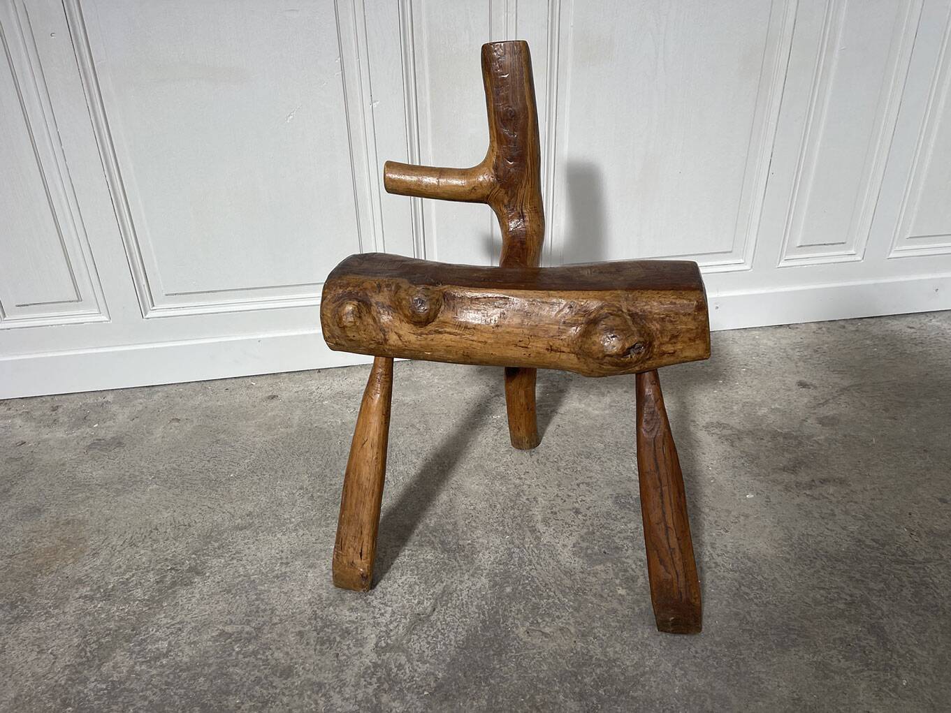 Paire de chaises en bois art populaire