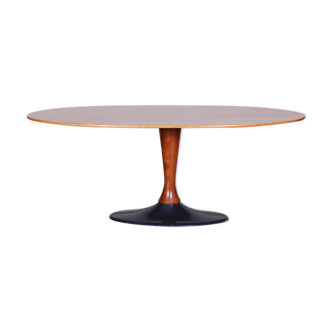 Table ovale tchèque en palissandre du milieu du siècle avec base en fonte, années 1950