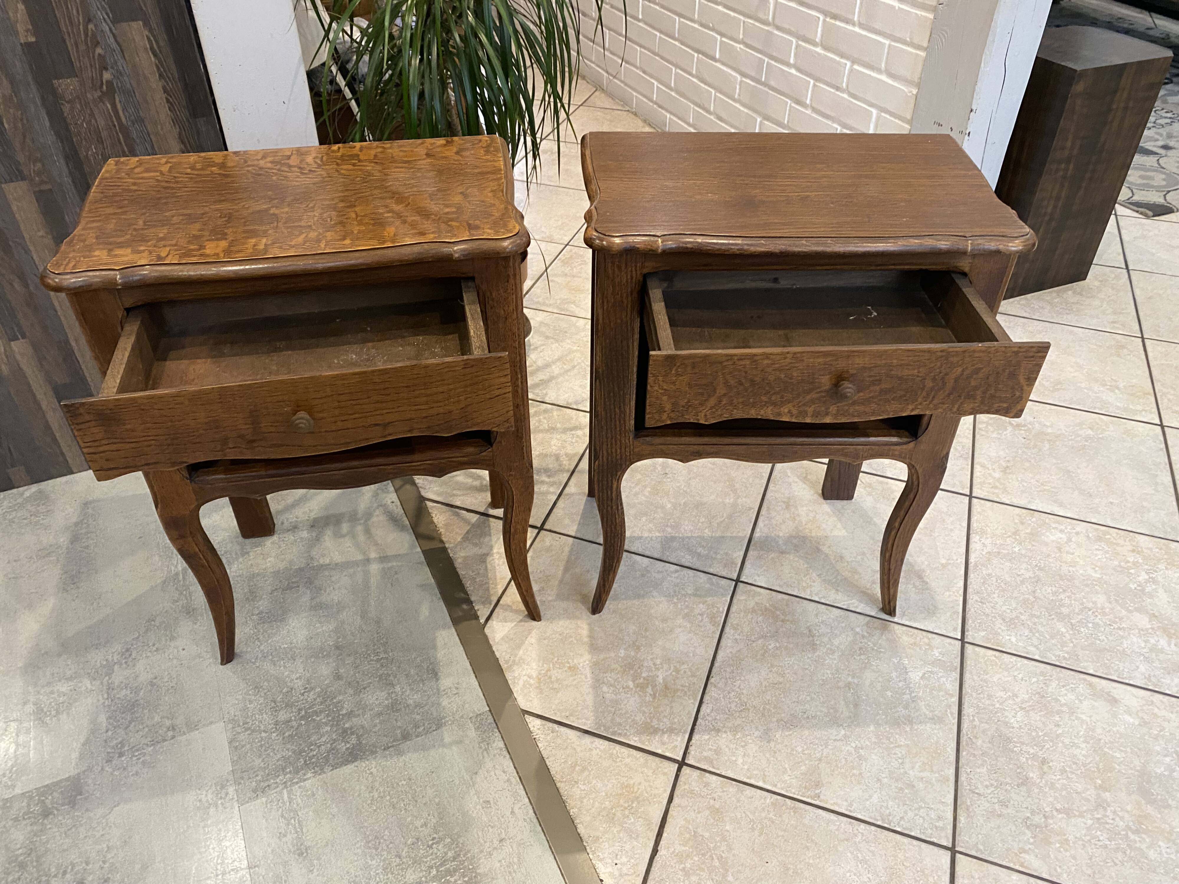 Pair of oak bedside tables with drawer and niche from the 1950s.