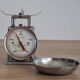 Yasu Sasamoto metal kitchen scale - Dulton - vintage