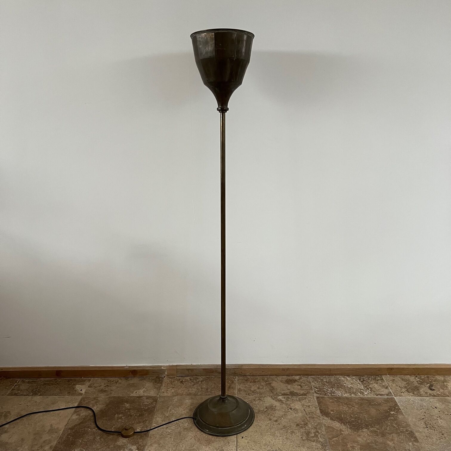 English mid-century brass floor lamp uplighter