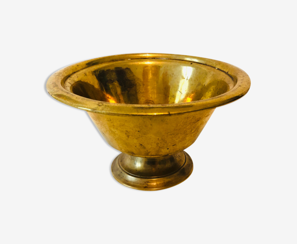 Coupe dorée en laiton