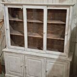 Buffet with 2 glass doors