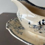 Sauce boat U & Cie Sarreguemines model “currants”