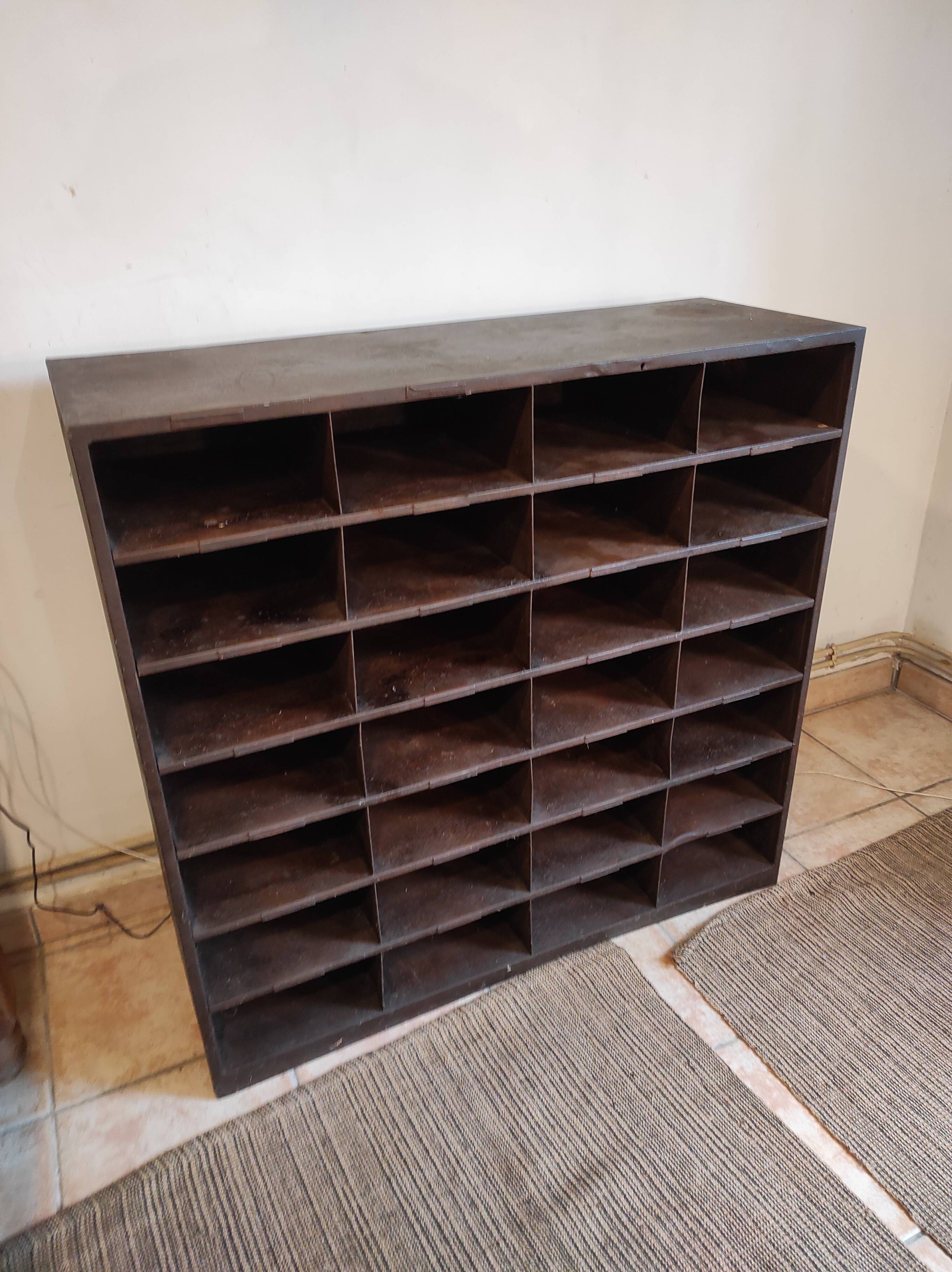 Metal rack cabinet