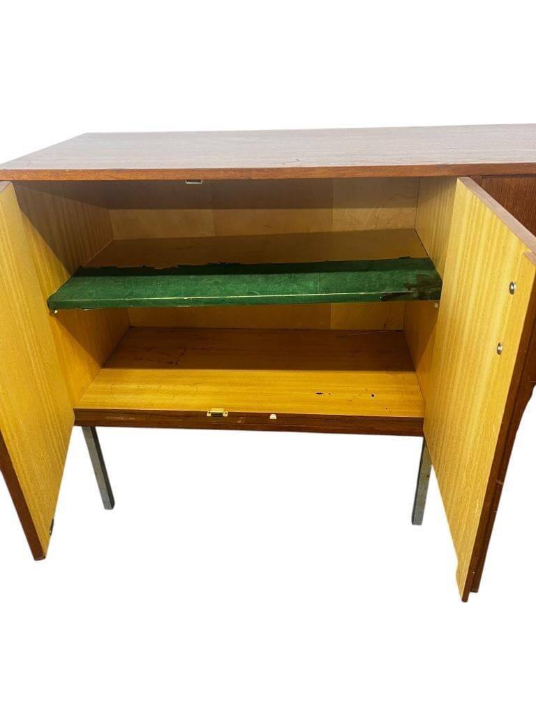 Buffet / armoire / buffet vintage XL en bois