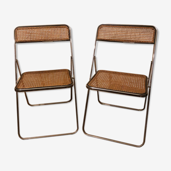 Can folding chairs