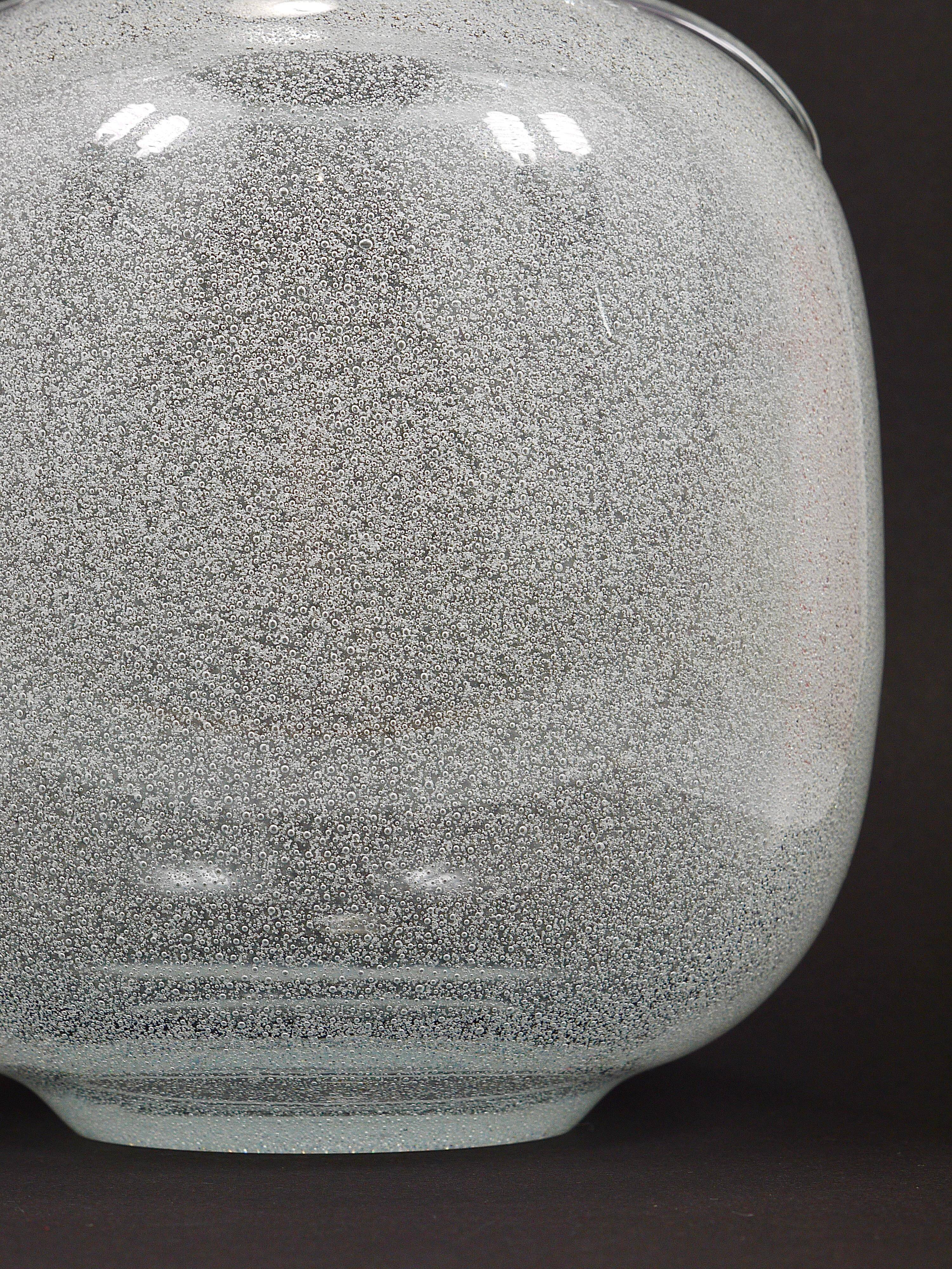 Seguso Vetri d’Arte Pulegoso vase with bubbles and handles, Murano, Italy 1950s