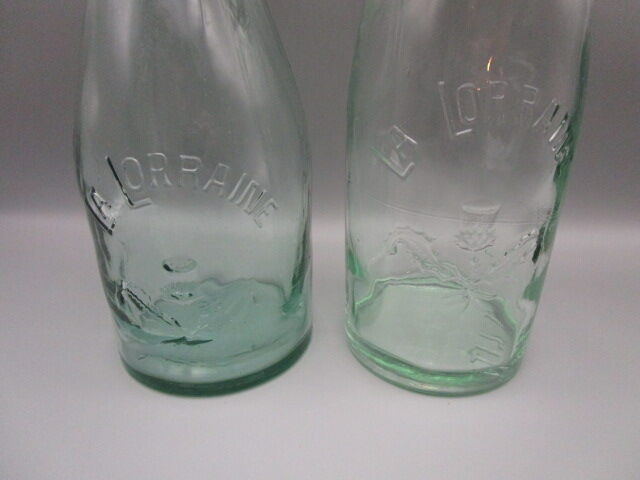 Set of 2 old glass jars Lorraine