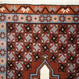 Tapis vintage fait main Berbère en laine bordeaux et blanc (81cm x 170cm)