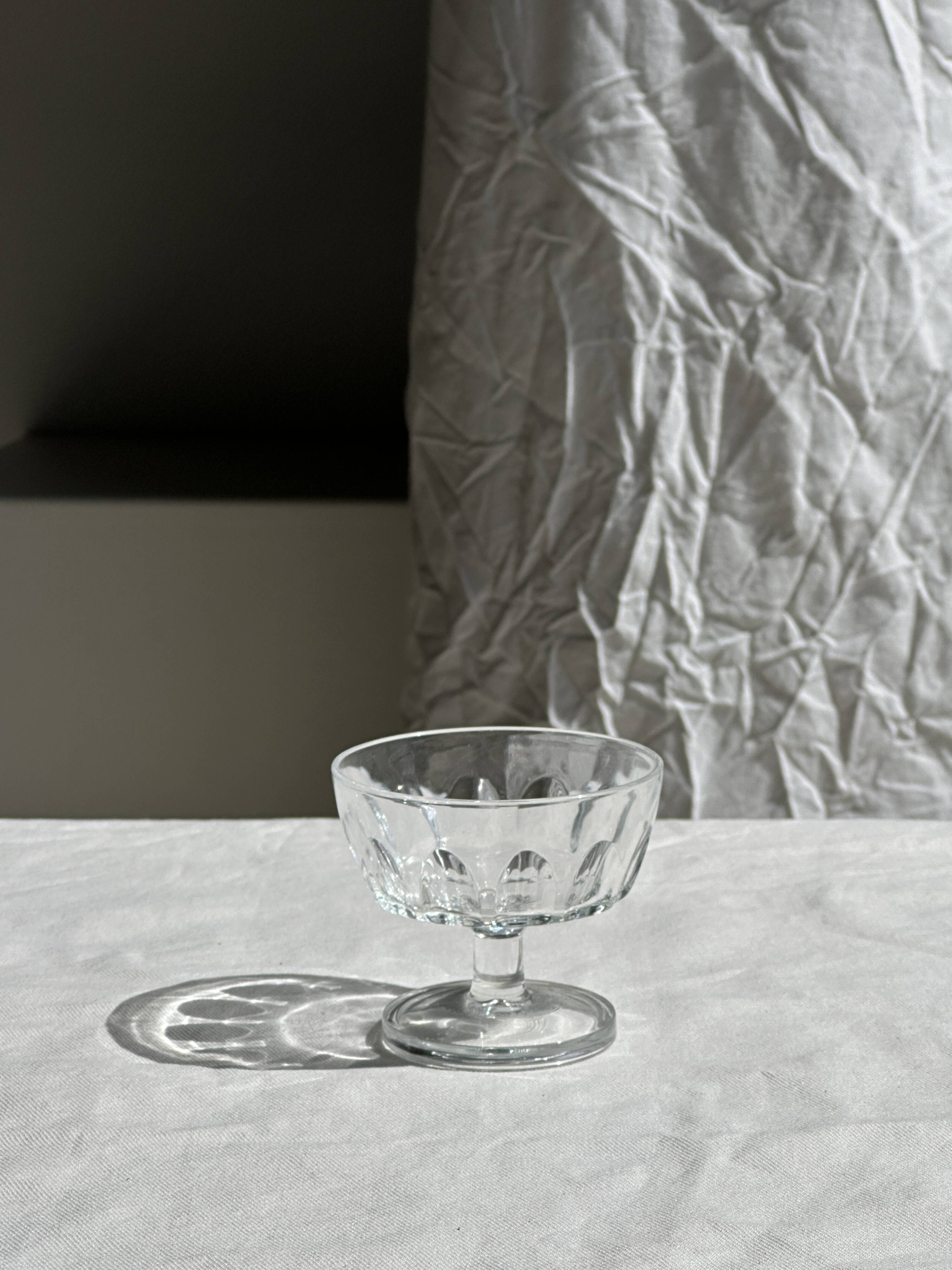 11 France Arcoroc footed bowls