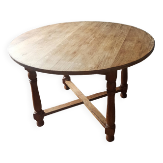 Round oak table/dining table/solid wood table/large table