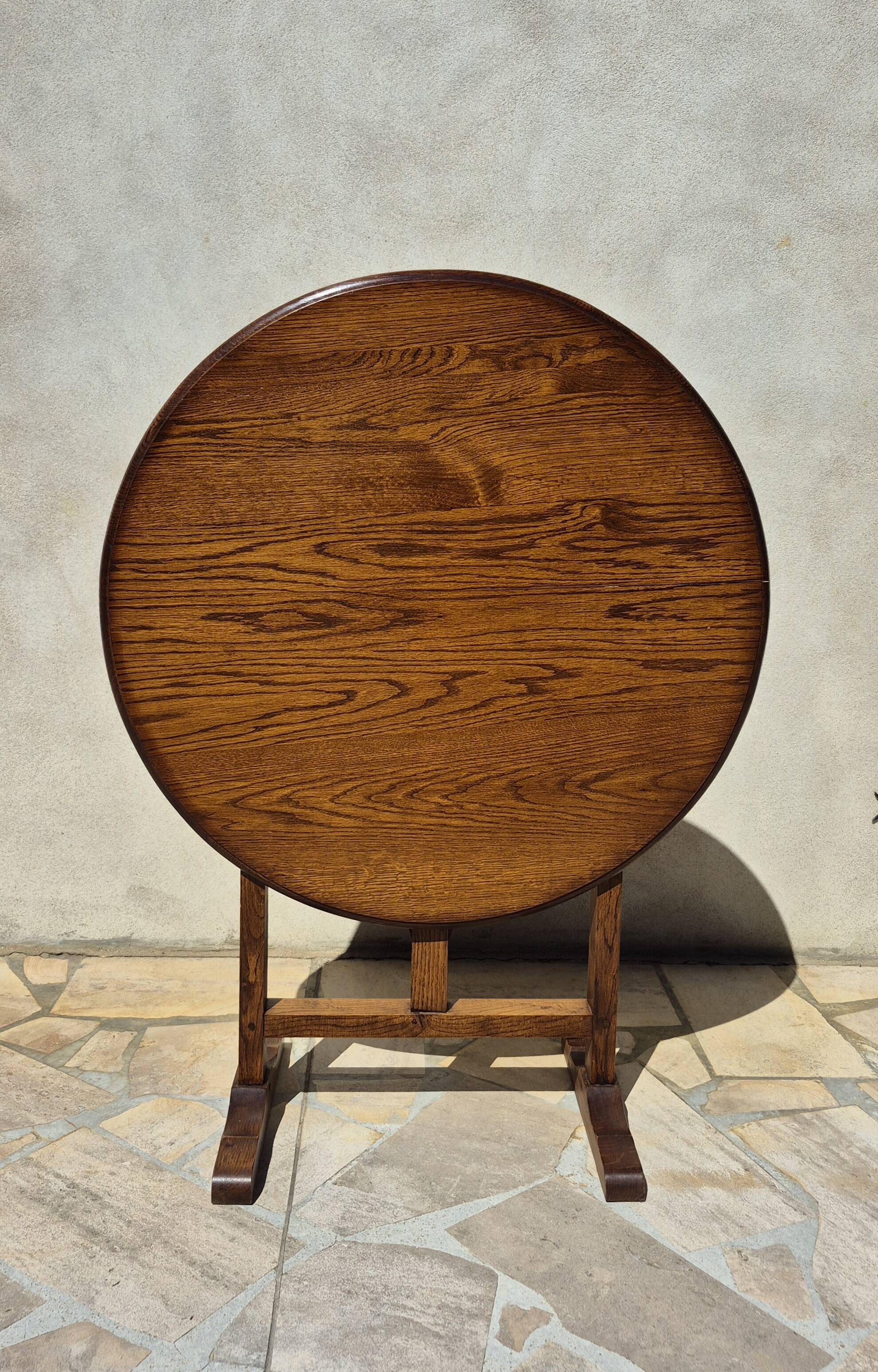Petite table vigneronne ronde rabatable