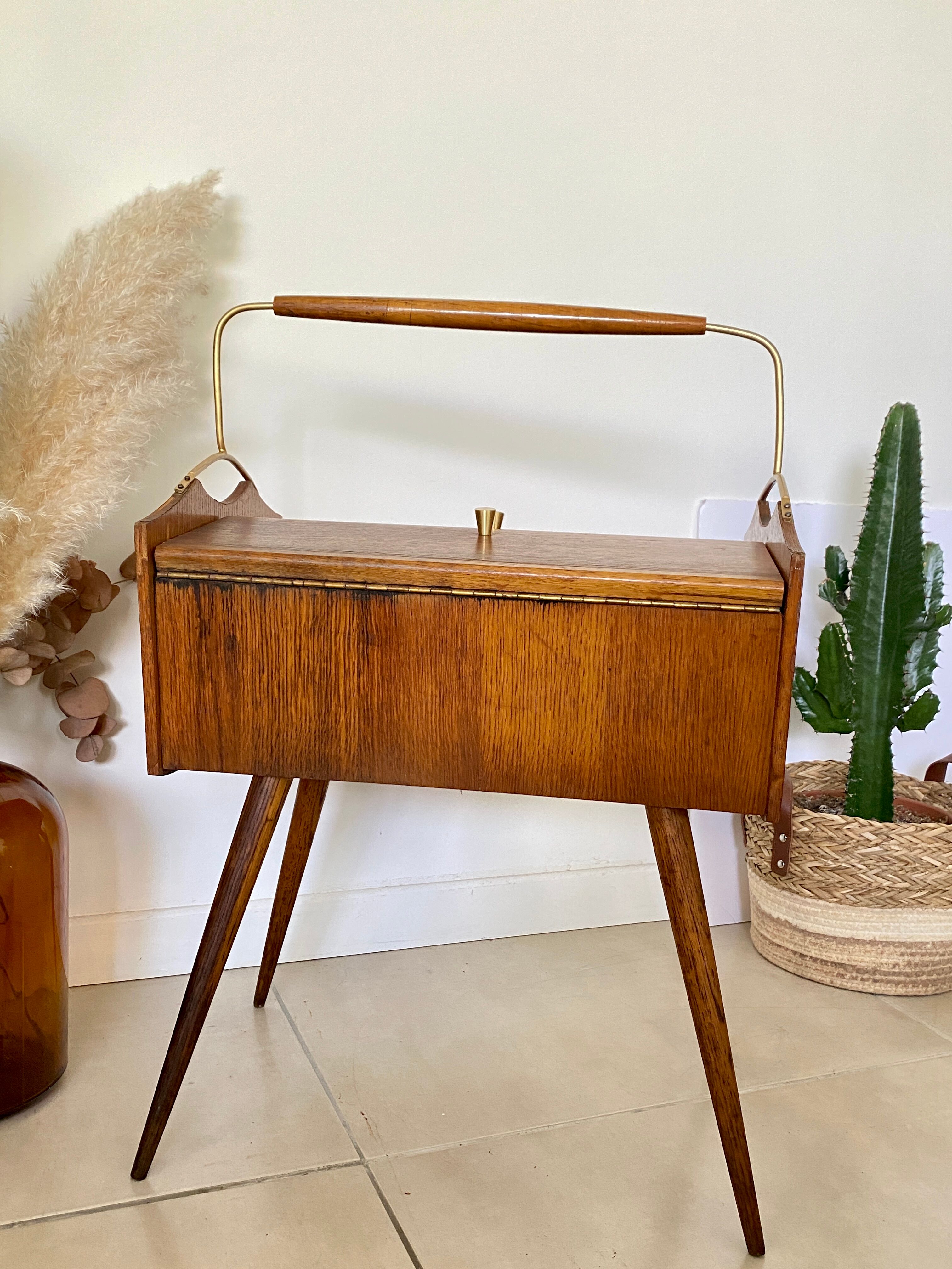 Vintage worker compass feet