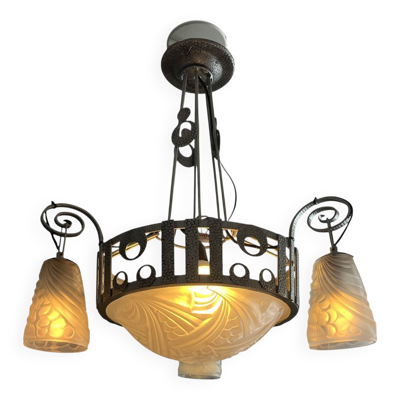 Art déco, lustre 4 feux fer forgé verre pressé Dugué Negra vers 1930