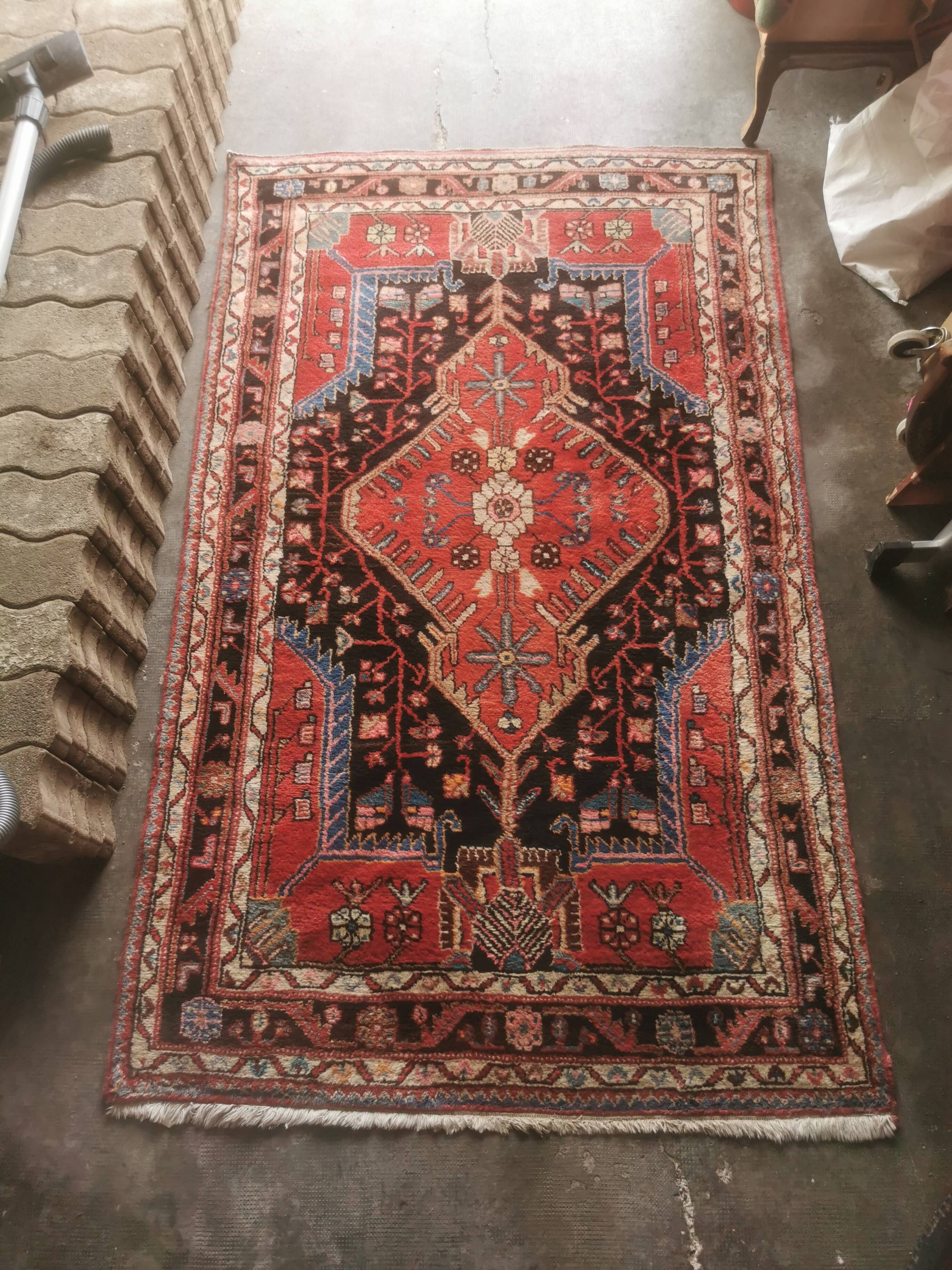 Ancient Hosseinhabd carpet Iran