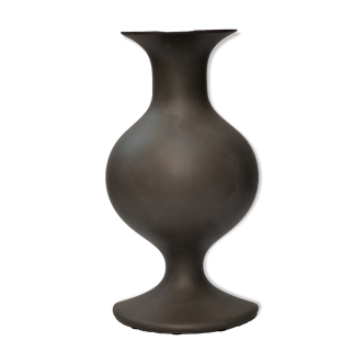 Ceramic "The Heirs" vase