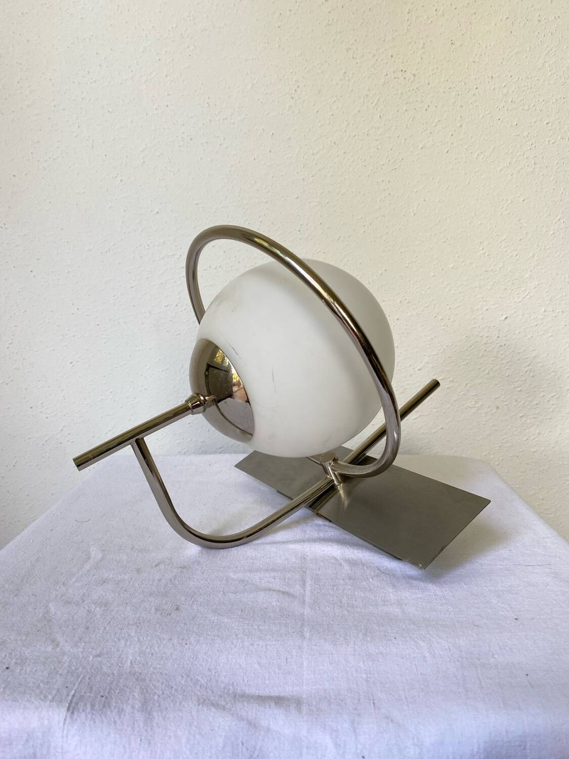 Paire d'appliques globe murale space age vintage 1970