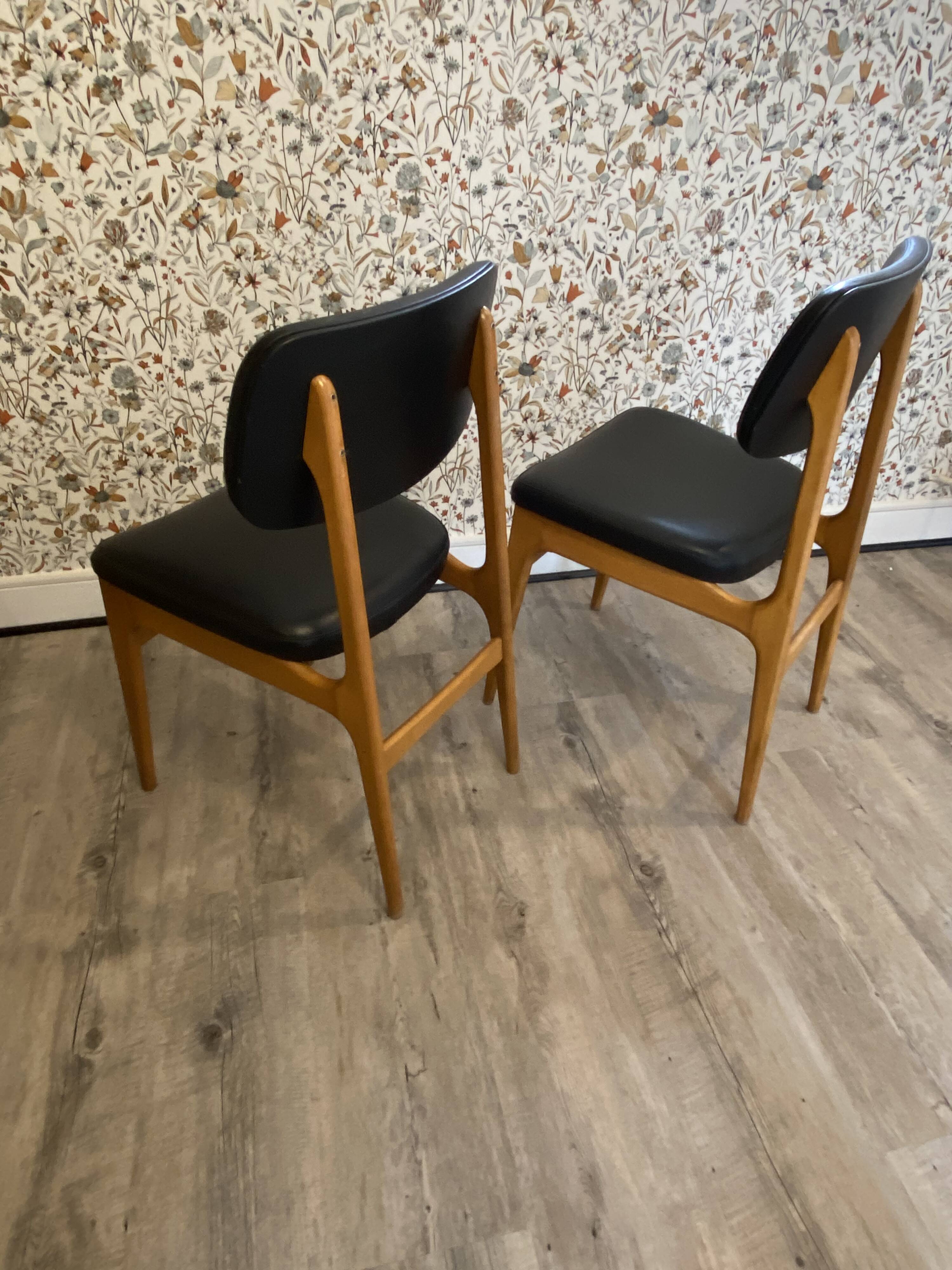Pair of stella chairs scandinavian design