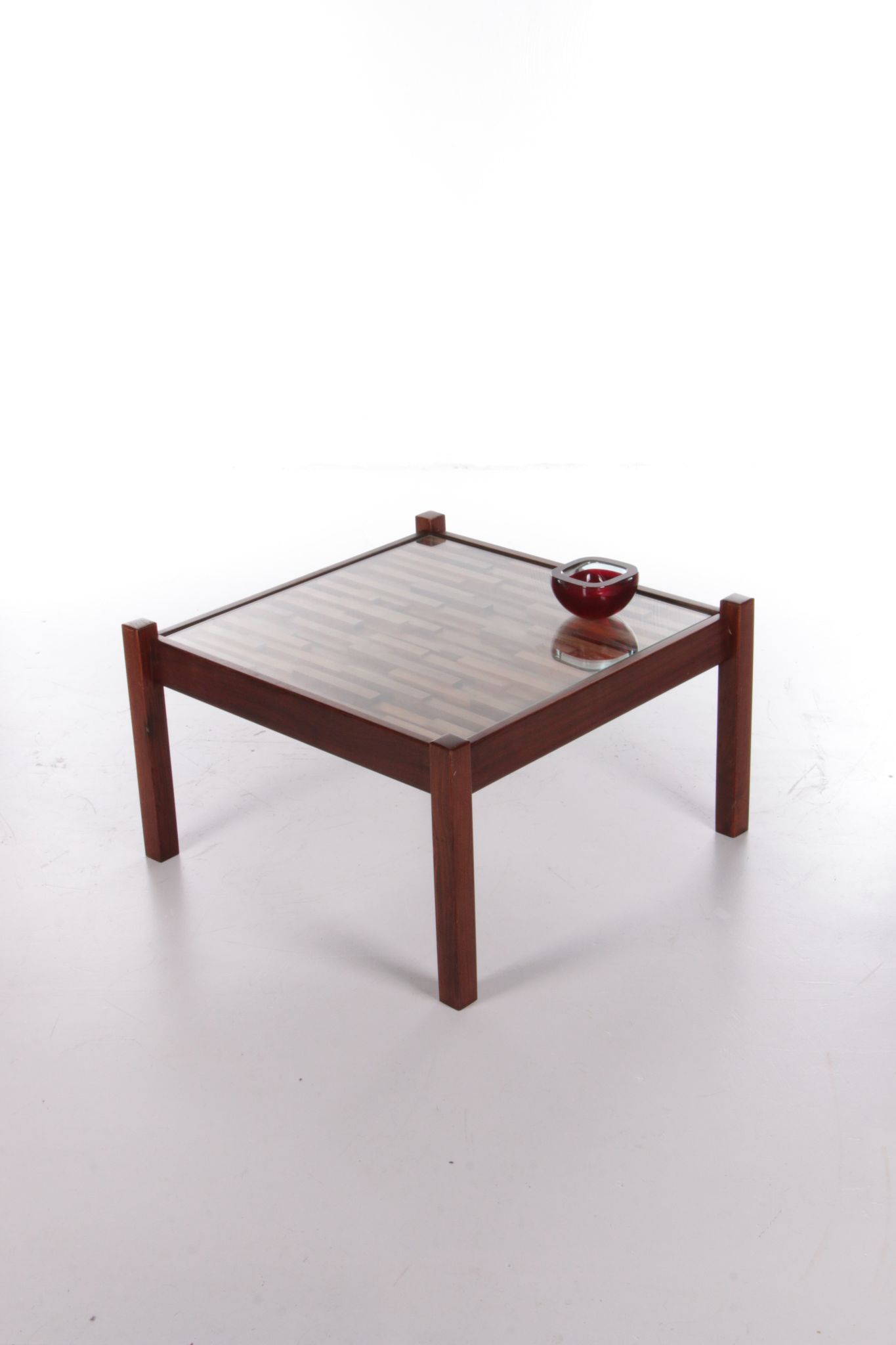 Table basse brésilienne design par percival lafer, années 1960