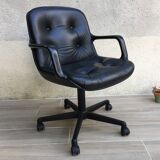 Comforto leather armchair by Mobilier international