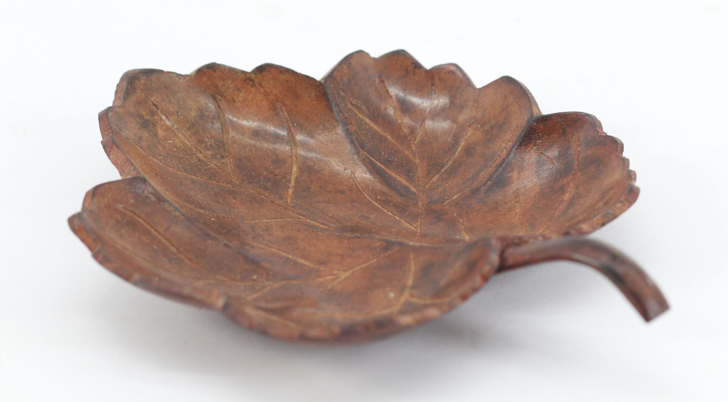 Empty ceramic sheet pocket