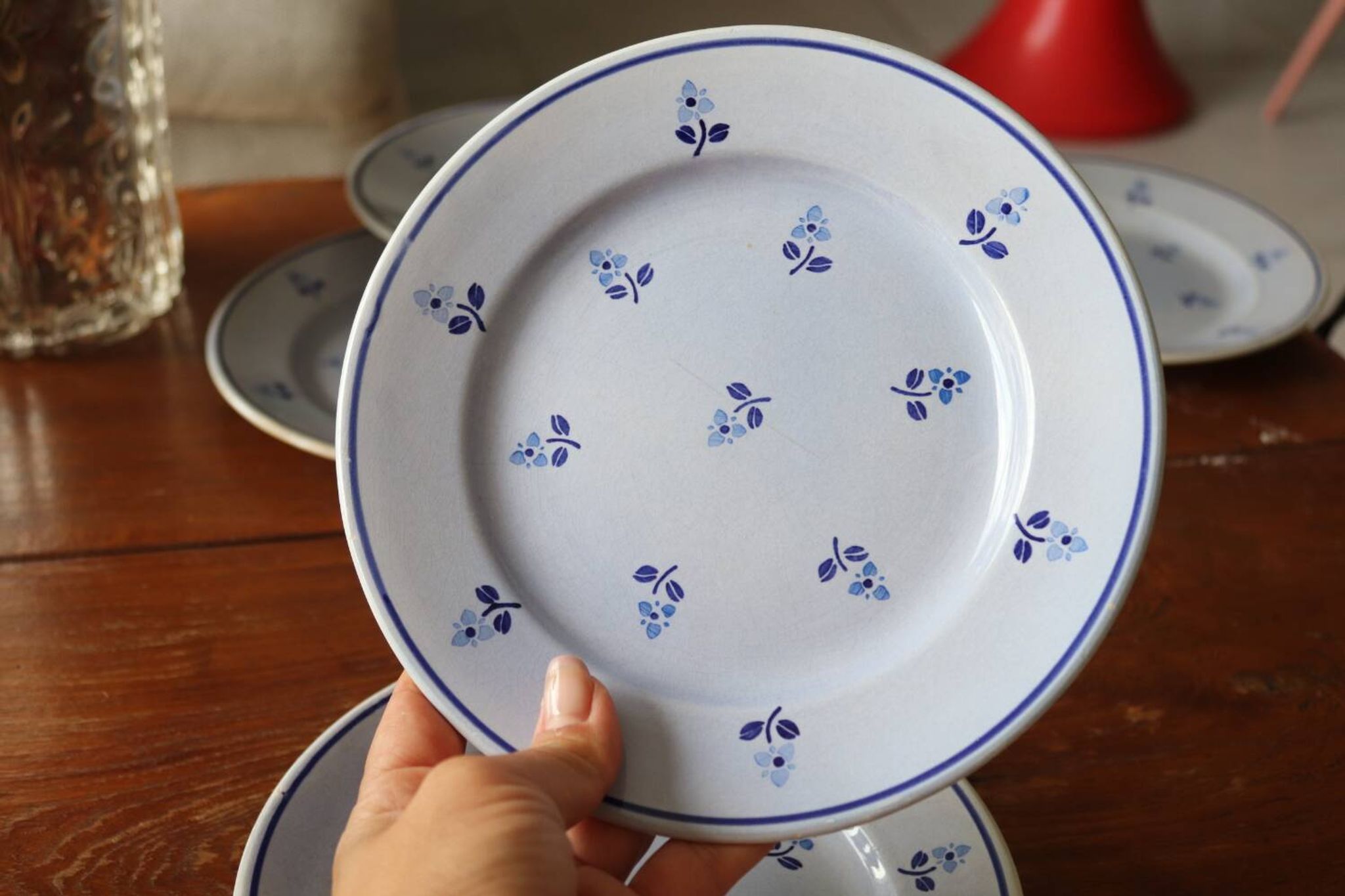 8 assiettes à dessert anciennes bleues fleuries faïencerie nouvelle