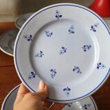 8 assiettes à dessert anciennes bleues fleuries faïencerie nouvelle