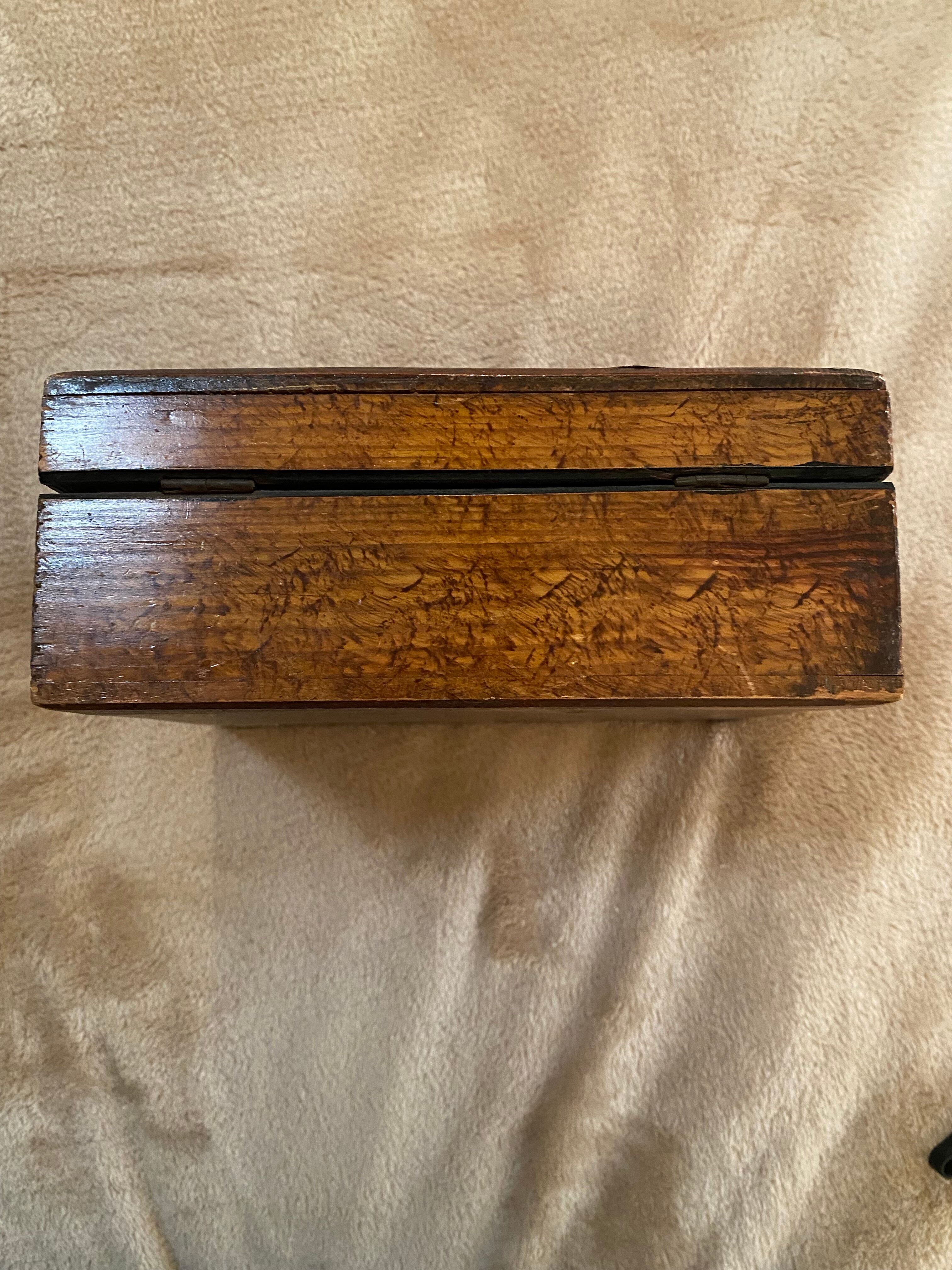 Wooden jewelry box, British Victorian era