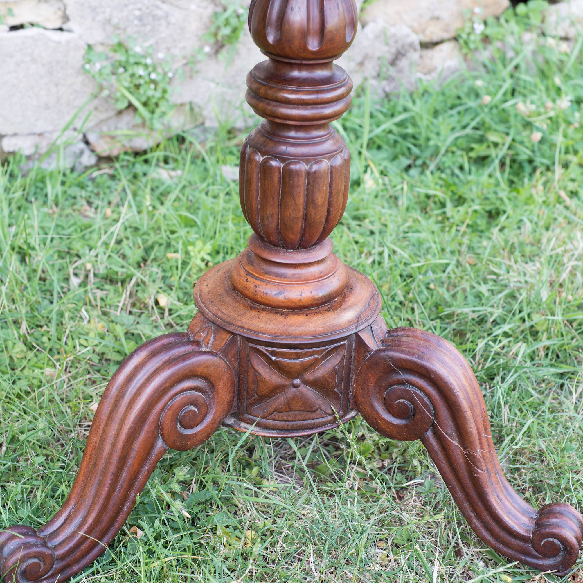 Side table or violin