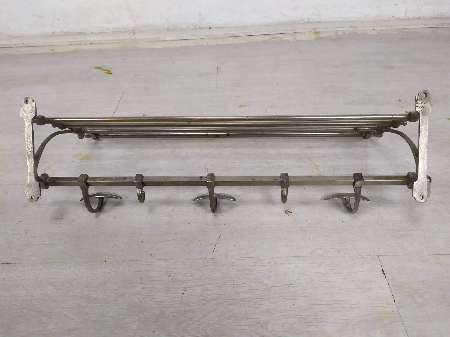 Nickel-plated wall-mounted coat rack