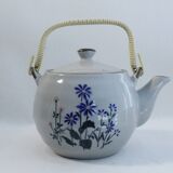 Tea set and 3 cups - floral motifs