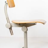 “Reply” drafting table and chair by Wim Rietveld & Friso Kramer for Ahrend