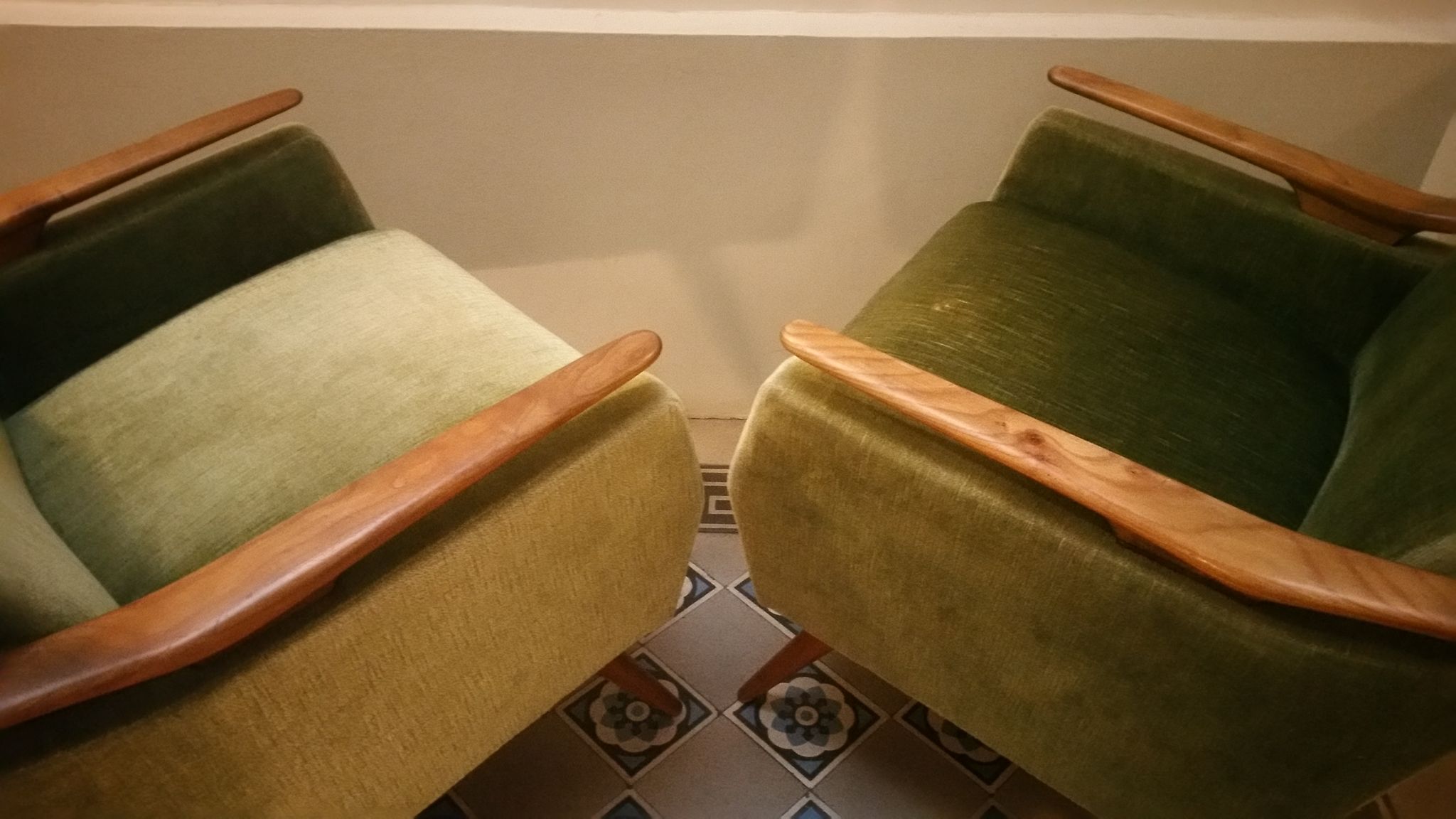 Lot of 2 armrests 50s/60s teak club chairs