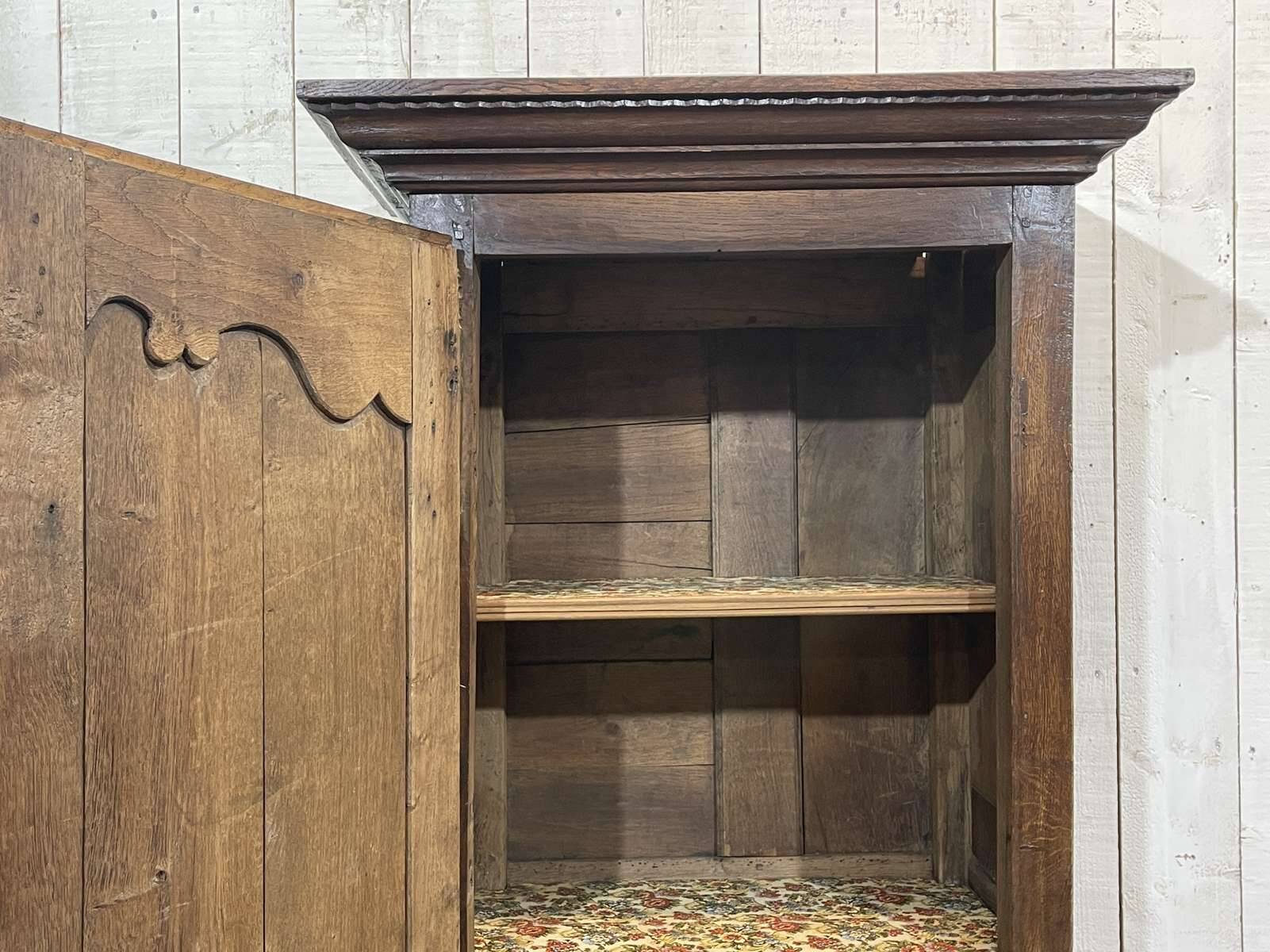 19th-century oak bonnetière