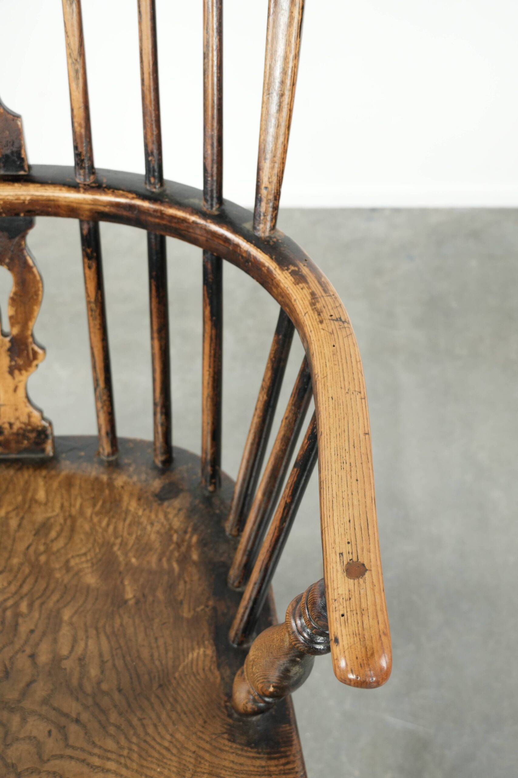 Chaise Windsor à dossier haut anglaise antique du début du XIXe siècle