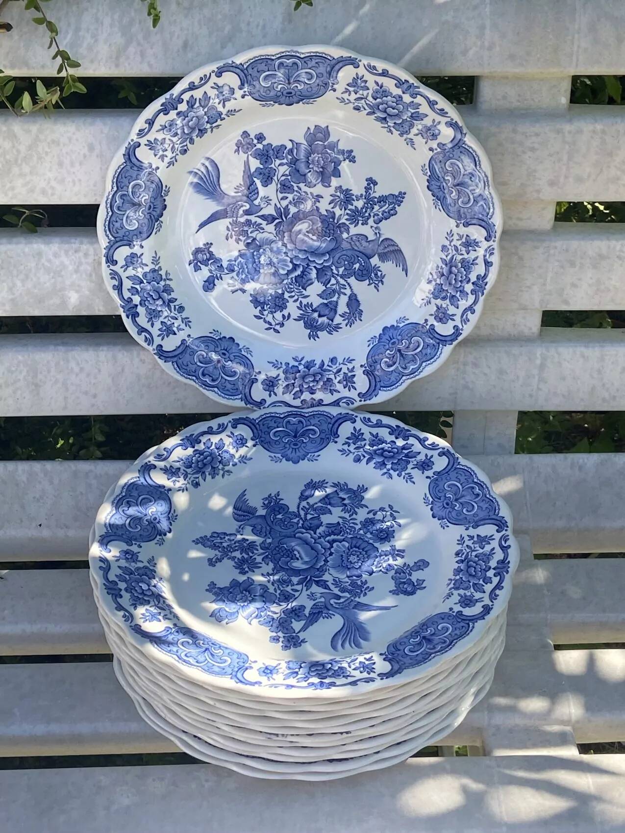 Ridgeway 13-piece dinner plate set – Windsor pattern – English Staffordshire earthenware