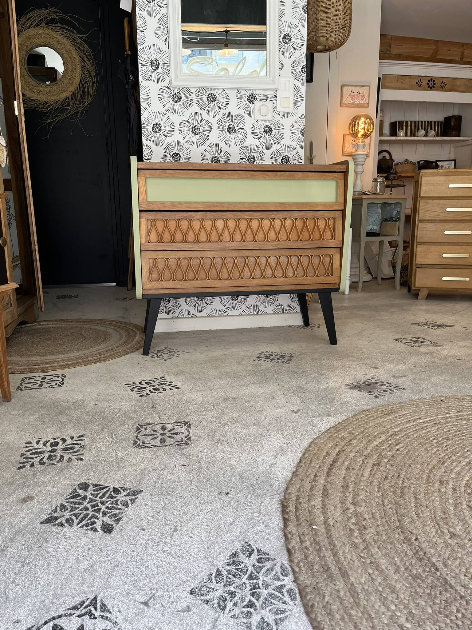 Commode en bois de style scandinave, années 50-70