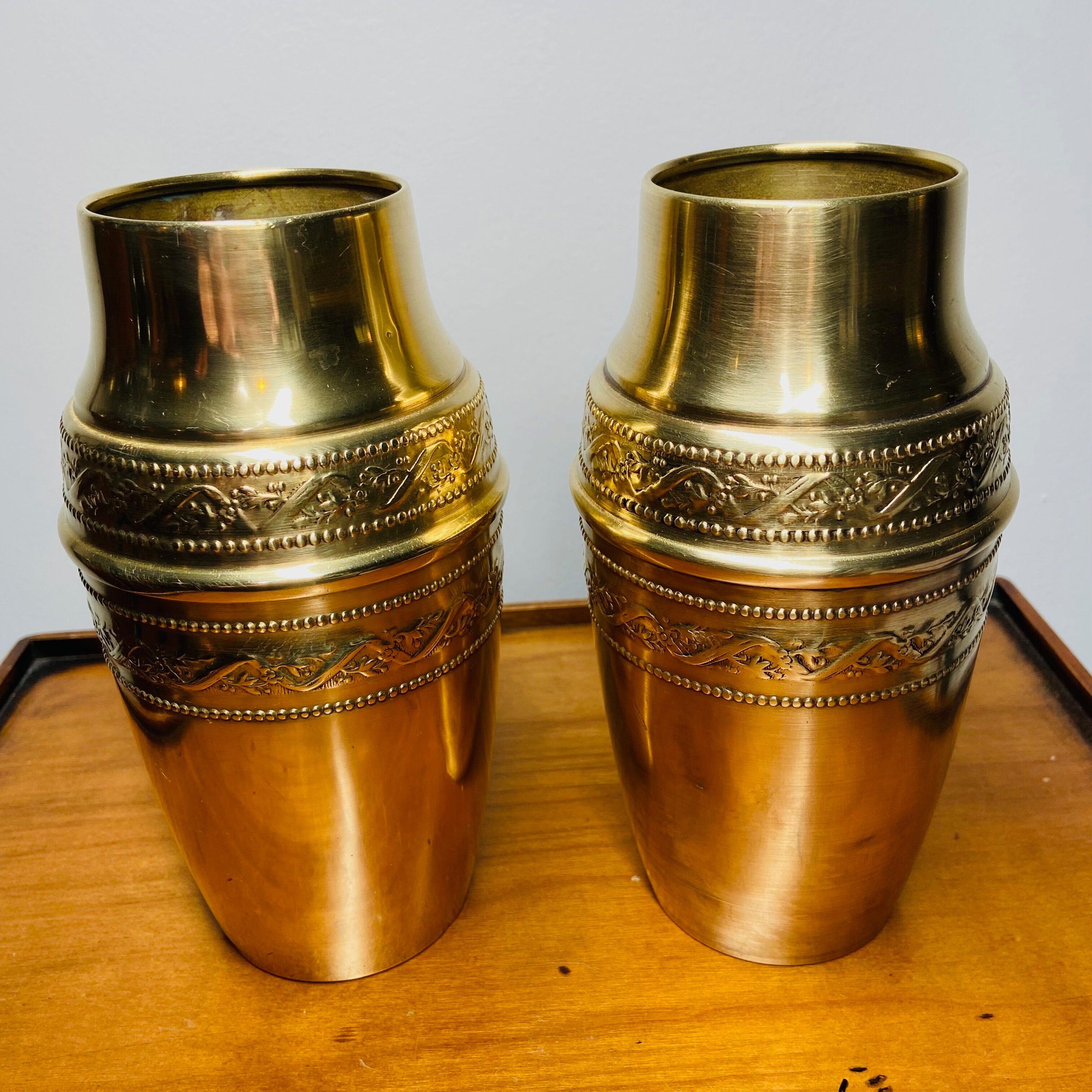 Paire de vases en laiton