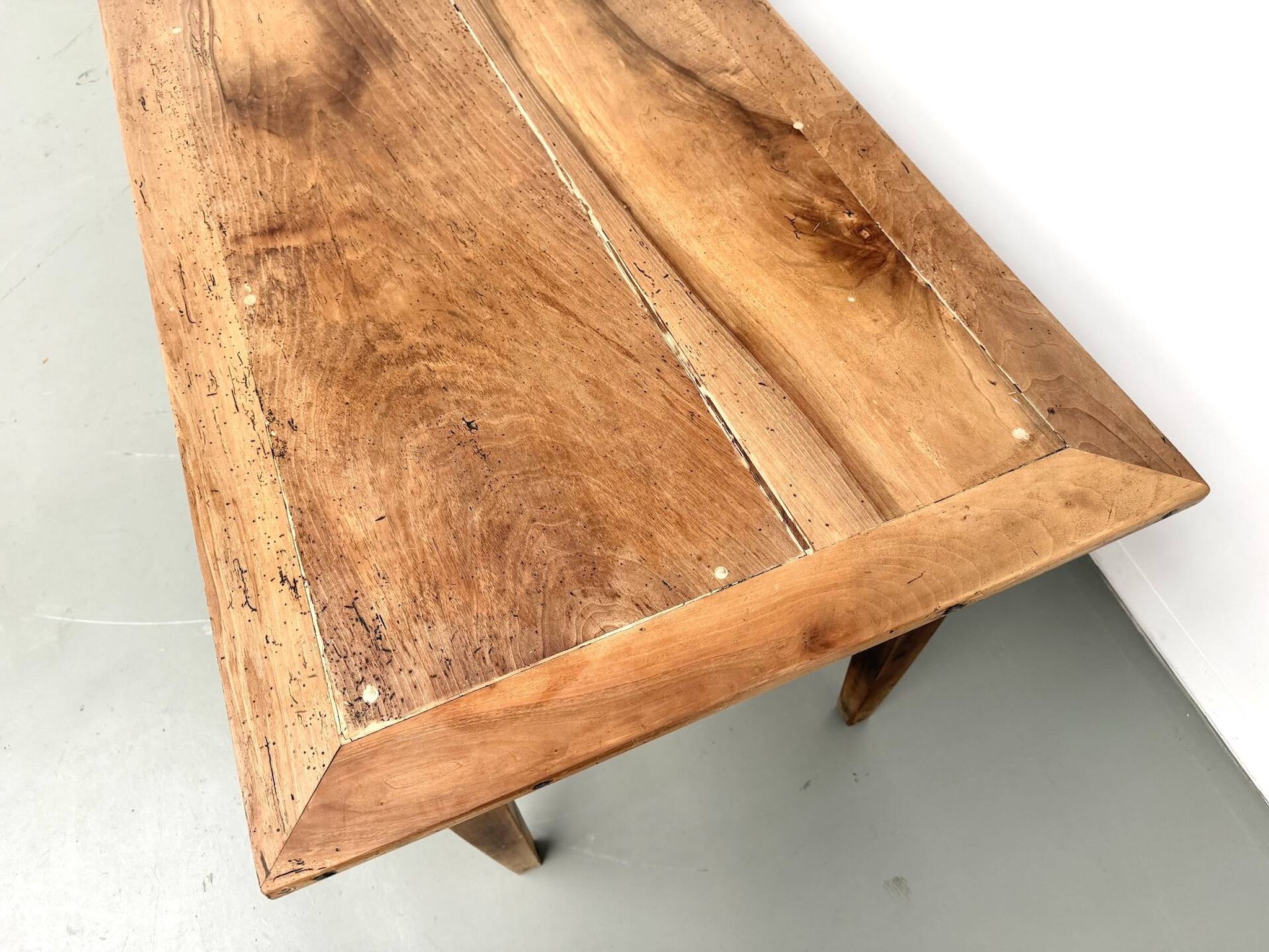 Table de ferme en noyer massif, années 50
