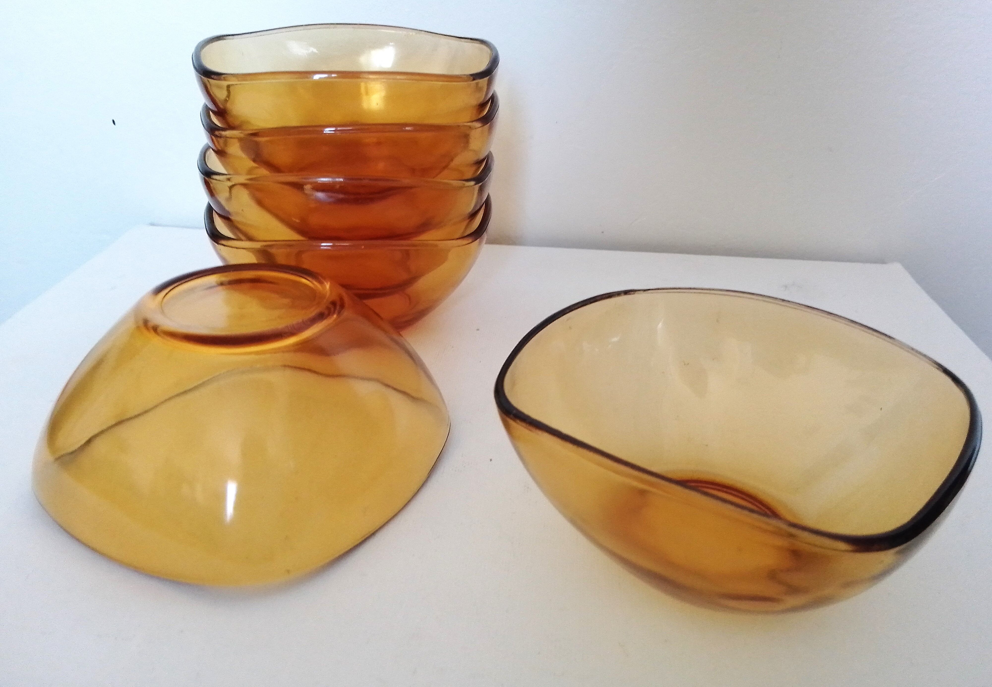 Set of 6 amber Vereco ramekins / bowls