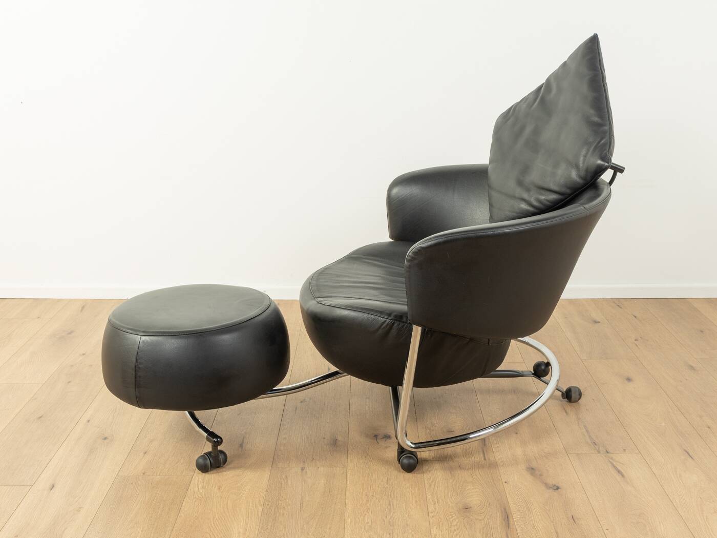 Girotonda armchair & ottoman, Francesco Binfaré, Cassina