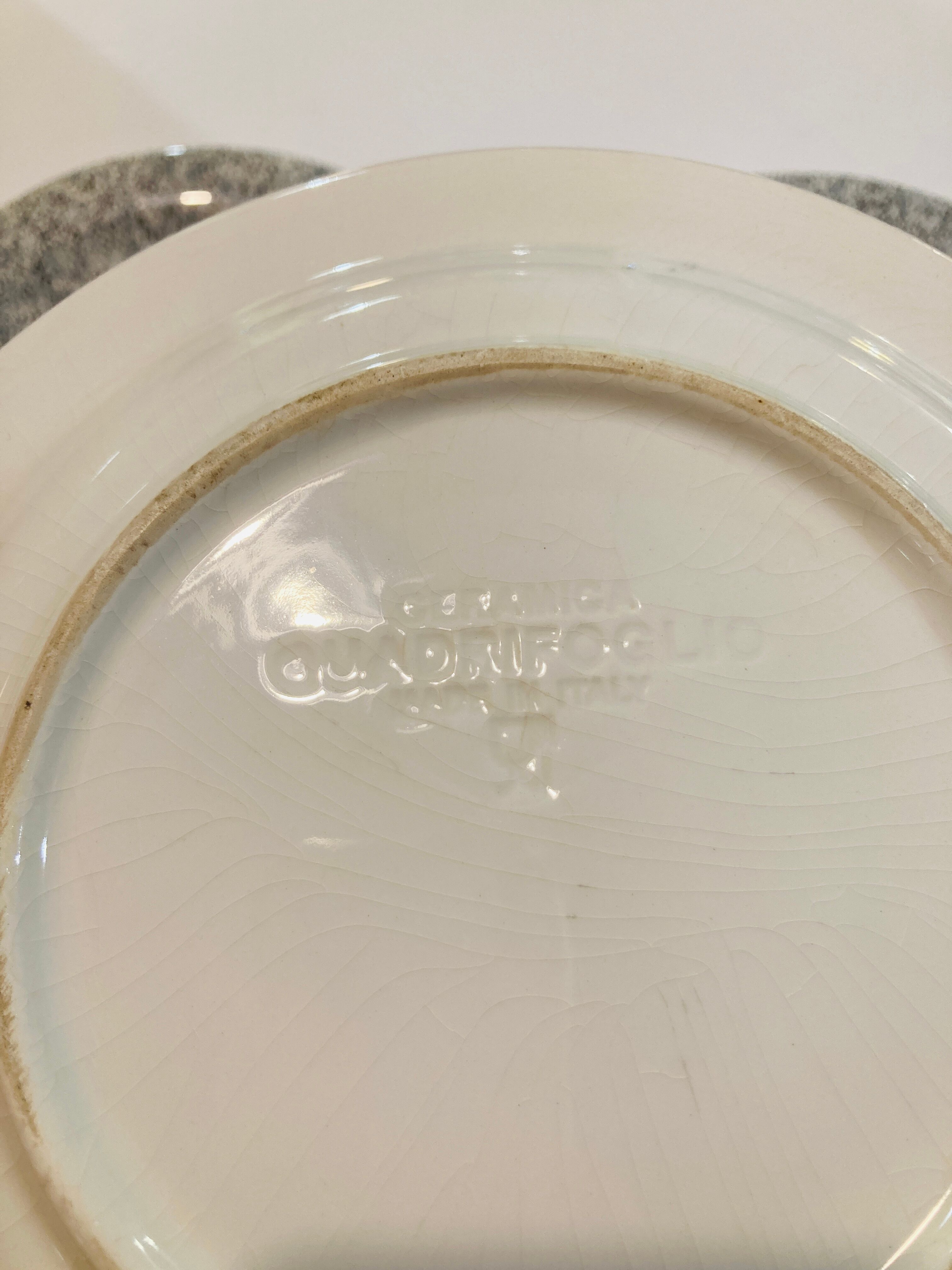 4 plates Quadrifoglio Italy speckled black and blue